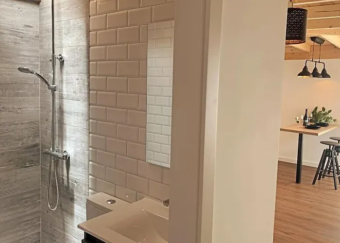Apartament Moderna Casa De Invitados Con Terraza Y Piscina