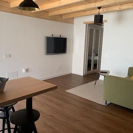 Moderna Casa De Invitados Con Terraza Y Piscina Apartment